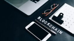 how does blockchain and cryptocurrency work
